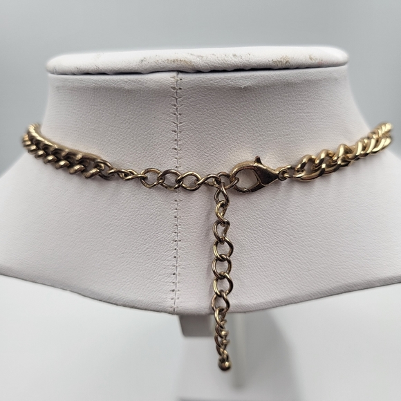 Green Toned Beaded Statement Necklace - Picture 8 of 8